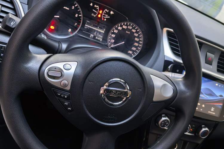 Used Nissan Sylphy 2021 Classic 1.6XL CVT Luxury Edition Interior 7