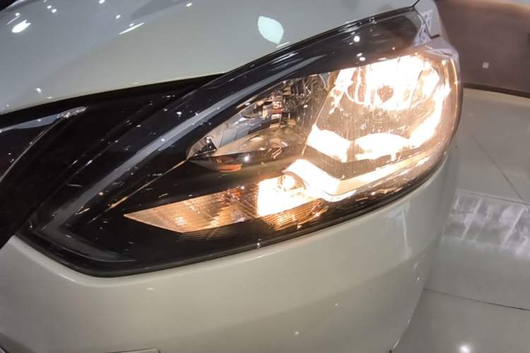 Used Nissan Sylphy 2021 Classic 1.6XE CVT Comfort Edition Left Front Headlight