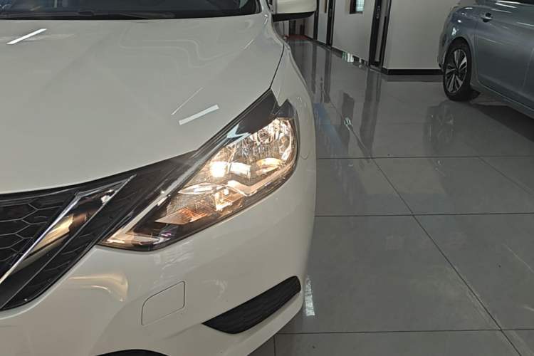 Used Nissan Sylphy 2021 Classic 1.6XE CVT Exclusive Edition Left Front Headlight