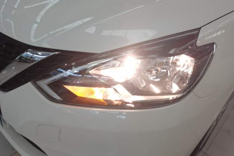 Used Nissan Sylphy 2021 Classic 1.6XE CVT Comfort Edition Left Front Headlight