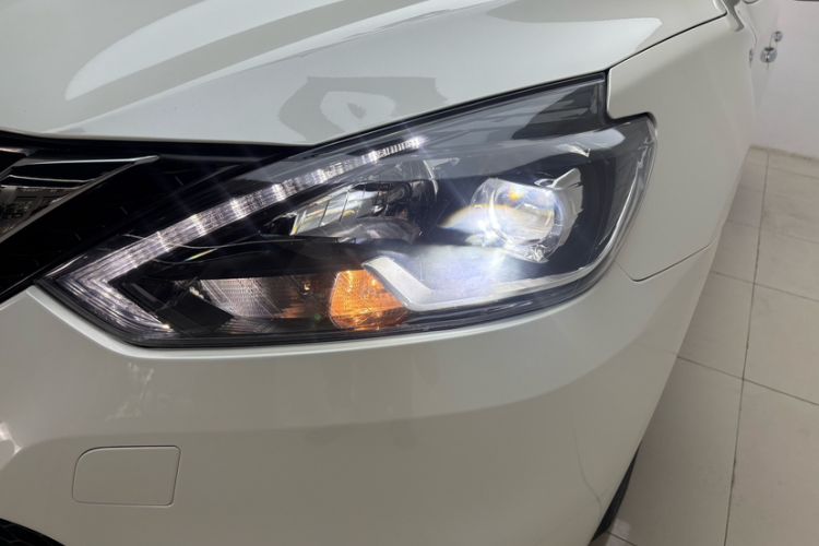 Used Nissan Sylphy 2021 Classic 1.6XL CVT Luxury Edition Left Front Headlight