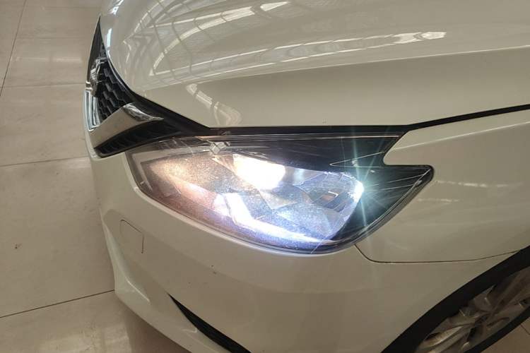 Used Nissan Sylphy 2021 Classic 1.6XE Manual Comfort Edition Left Front Headlight