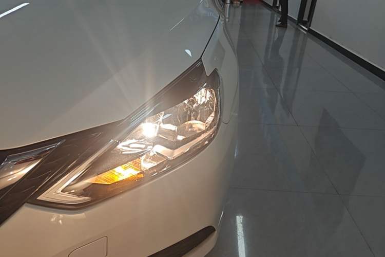 Used Nissan Sylphy 2021 Classic 1.6XE CVT Exclusive Edition Left Front Headlight