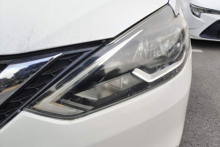 Used Nissan Sylphy 2021 Classic 1.6XE CVT Exclusive Edition Left Front Headlight