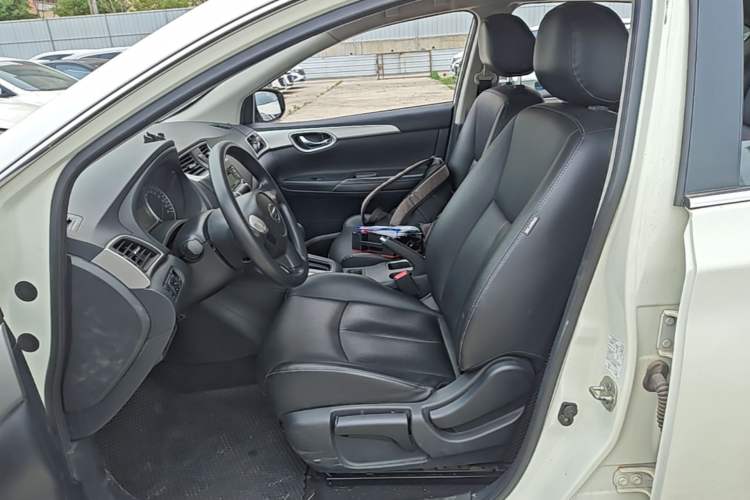 Used Nissan Sylphy 2021 Classic 1.6XE CVT Exclusive Edition Left Front Seat