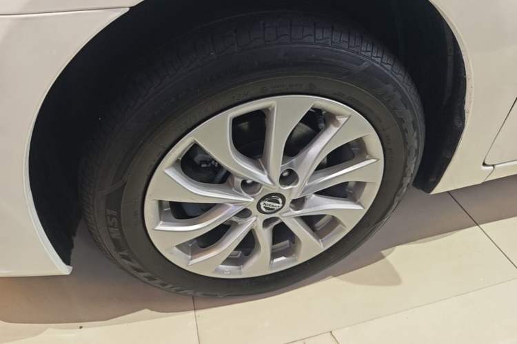 Used Nissan Sylphy 2021 Classic 1.6XL CVT Luxury Edition Left Front Wheel Hub