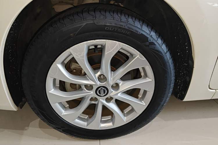 Used Nissan Sylphy 2021 Classic 1.6XL CVT Luxury Edition Left Front Wheel Hub