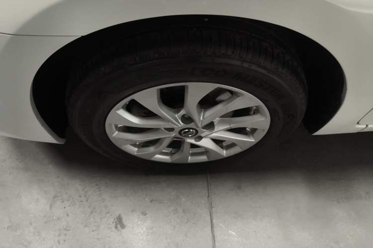 Used Nissan Sylphy 2021 Classic 1.6XE CVT Comfort Edition Left Front Wheel Hub