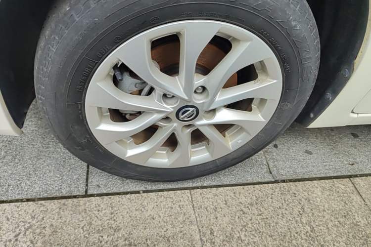 Used Nissan Sylphy 2021 Classic 1.6XL CVT Luxury Edition Left Front Wheel Hub