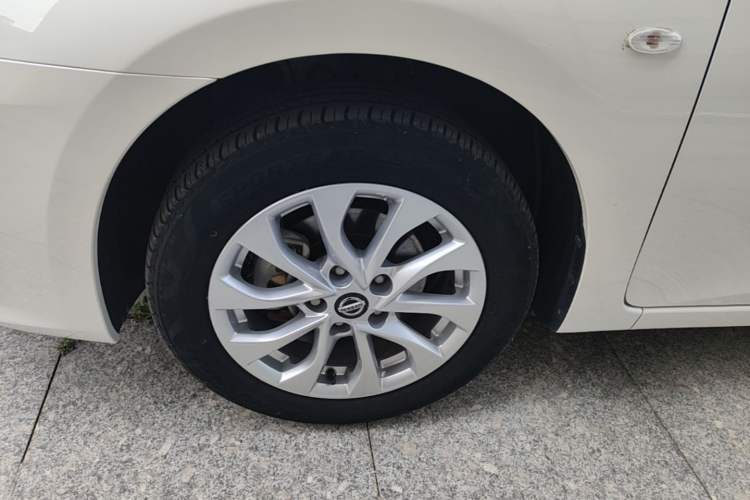 Used Nissan Sylphy 2021 Classic 1.6XL CVT Luxury Edition Left Front Wheel Hub