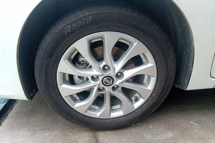 Used Nissan Sylphy 2021 Classic 1.6XL CVT Luxury Edition Left Front Wheel Hub