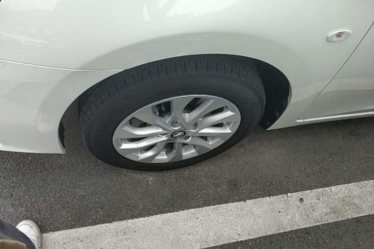 Used Nissan Sylphy 2021 Classic 1.6XL CVT Luxury Edition Left Front Wheel Hub