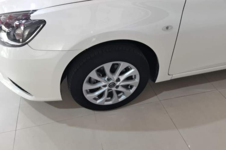 Used Nissan Sylphy 2021 Classic 1.6XL CVT Luxury Edition Left Front Wheel Hub