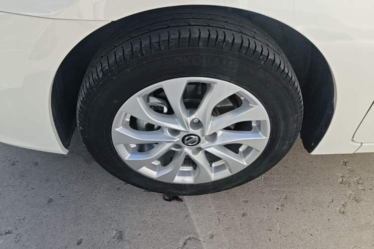 Used Nissan Sylphy 2021 Classic 1.6XL CVT Luxury Edition Left Front Wheel Hub