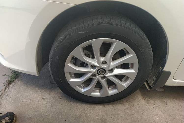 Used Nissan Sylphy 2021 Classic 1.6XL CVT Luxury Edition Left Front Wheel Hub