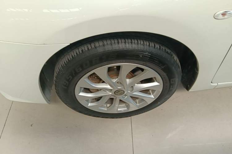 Used Nissan Sylphy 2021 Classic 1.6XL CVT Luxury Edition Left Front Wheel Hub