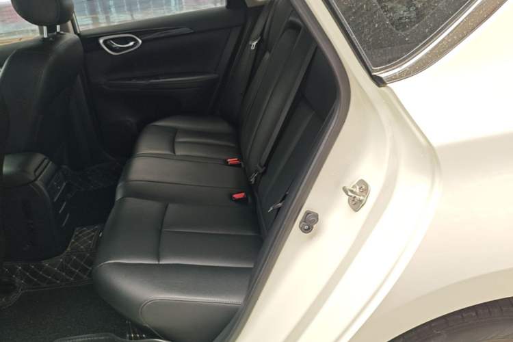 Used Nissan Sylphy 2021 Classic 1.6XL CVT Luxury Edition Left Rear Seat