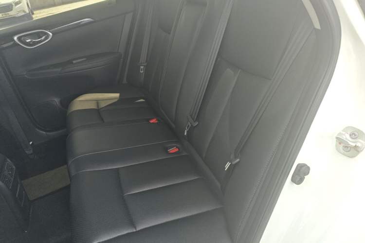 Used Nissan Sylphy 2021 Classic 1.6XL CVT Luxury Edition Left Rear Seat