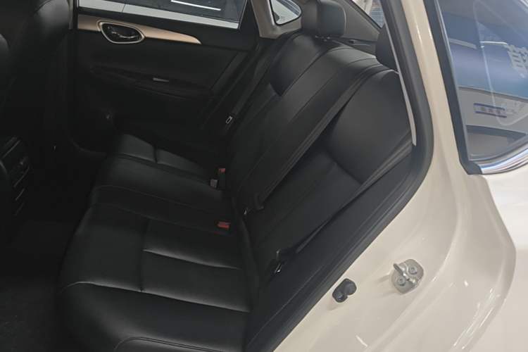 Used Nissan Sylphy 2021 Classic 1.6XE CVT Exclusive Edition Left Rear Seat