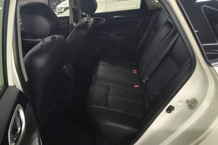 Used Nissan Sylphy 2021 Classic 1.6XL CVT Luxury Edition Left Rear Seat