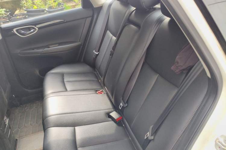 Used Nissan Sylphy 2021 Classic 1.6XL CVT Luxury Edition Left Rear Seat