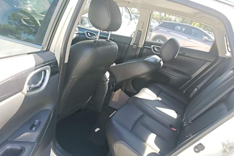Used Nissan Sylphy 2021 Classic 1.6XL CVT Luxury Edition Left Rear Seat