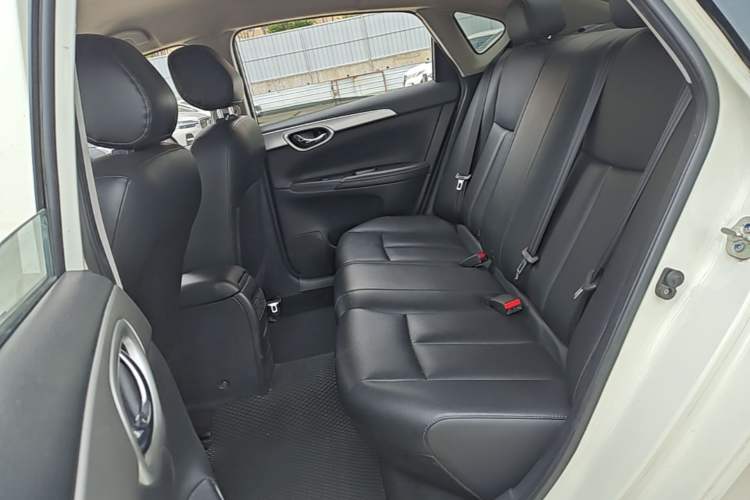 Used Nissan Sylphy 2021 Classic 1.6XE CVT Exclusive Edition Left Rear Seat