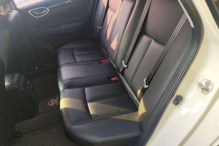 Used Nissan Sylphy 2021 Classic 1.6XL CVT Luxury Edition Left Rear Seat