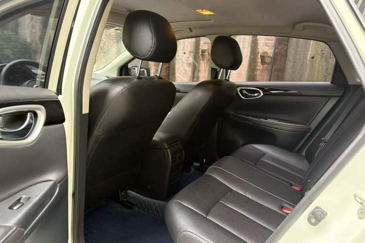 Used Nissan Sylphy 2021 Classic 1.6XL CVT Luxury Edition Left Rear Seat