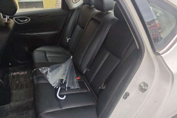 Used Nissan Sylphy 2021 Classic 1.6XL CVT Luxury Edition Left Rear Seat