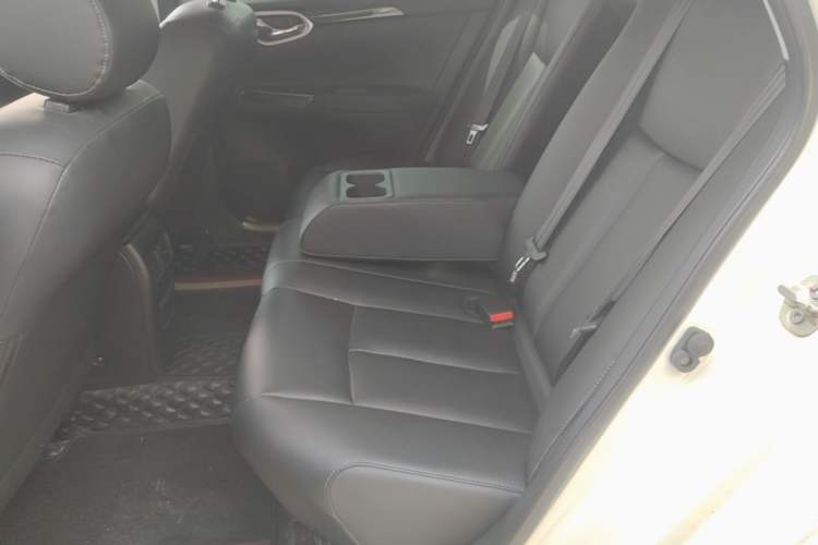 Used Nissan Sylphy 2021 Classic 1.6XL CVT Luxury Edition Left Rear Seat