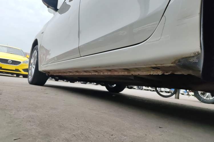 Used Nissan Sylphy 2021 Classic 1.6XL CVT Luxury Edition Left Side Sill