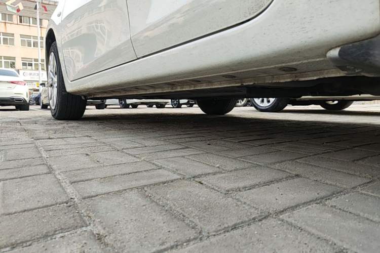 Used Nissan Sylphy 2021 Classic 1.6XE CVT Comfort Edition Left Side Sill