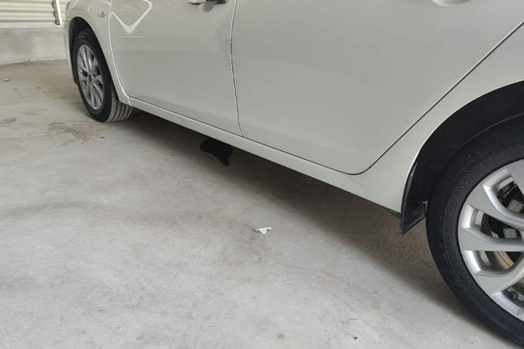 Used Nissan Sylphy 2021 Classic 1.6XE CVT Comfort Edition Left Side Sill
