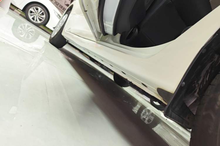 Used Nissan Sylphy 2021 Classic 1.6XE CVT Comfort Edition Left Side Sill