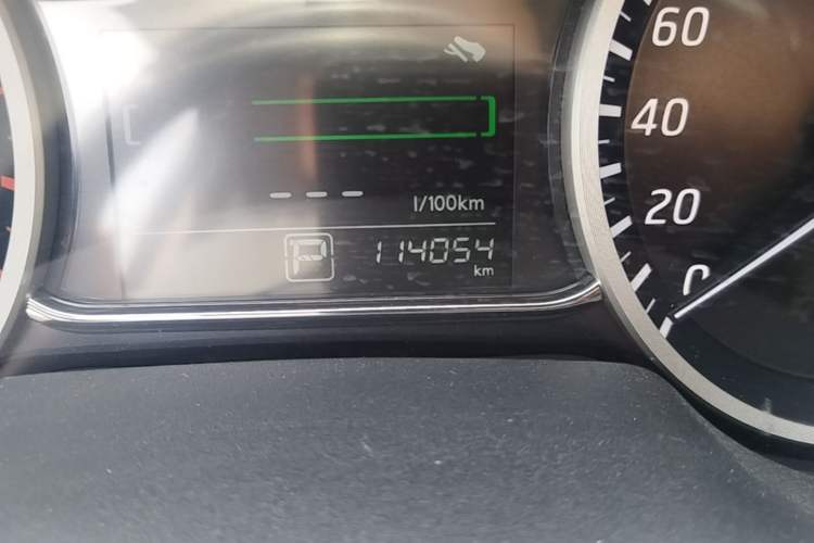 Used Nissan Sylphy 2021 Classic 1.6XE CVT Exclusive Edition Odometer Close Up
