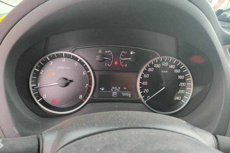 Used Nissan Sylphy 2021 Classic 1.6XL CVT Luxury Edition Odometer Close Up