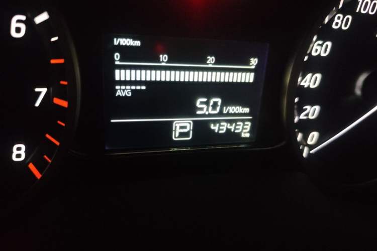 Used Nissan Sylphy 2021 Classic 1.6XE CVT Comfort Edition Odometer Close Up