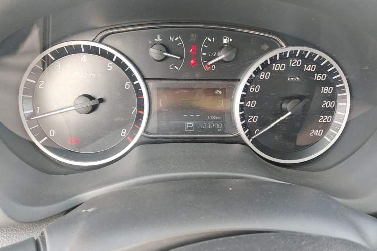 Used Nissan Sylphy 2021 Classic 1.6XE CVT Comfort Edition Odometer Close Up