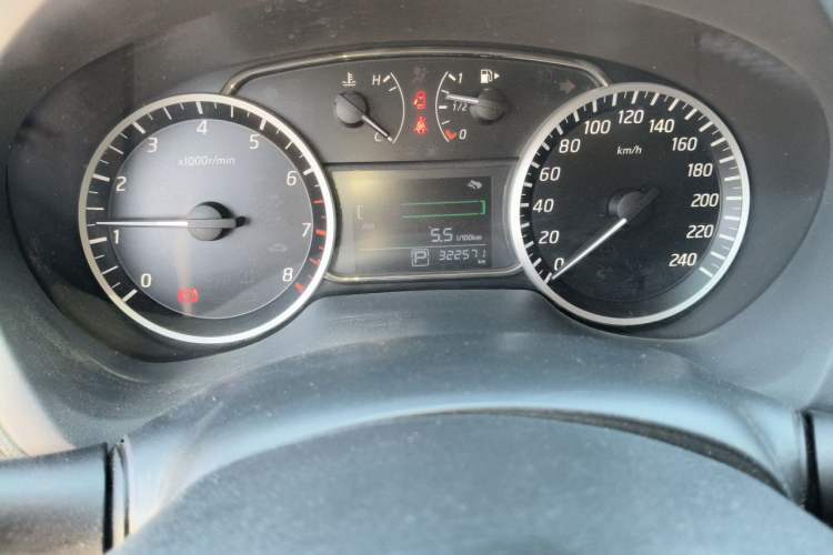 Used Nissan Sylphy 2021 Classic 1.6XL CVT Luxury Edition Odometer Close Up