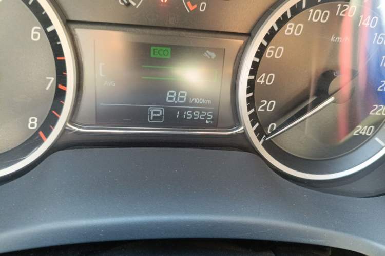 Used Nissan Sylphy 2021 Classic 1.6XE CVT Comfort Edition Odometer Close Up