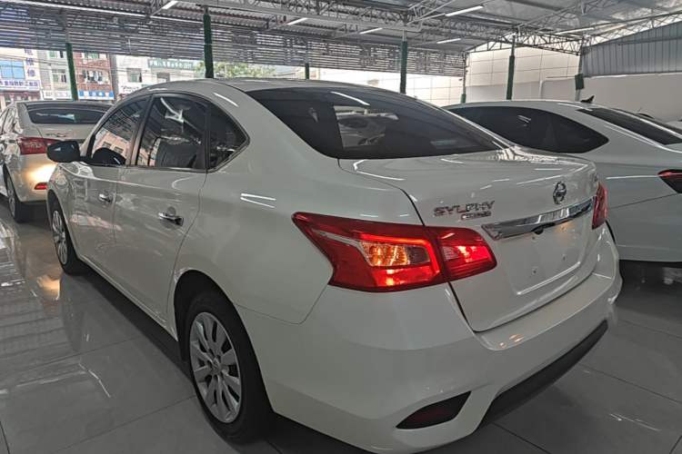 Used Nissan Sylphy 2021 Classic 1.6XE CVT Exclusive Edition Rear Left 45 Deg