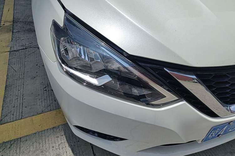 Used Nissan Sylphy 2021 Classic 1.6XE CVT Exclusive Edition Right Front Headlight