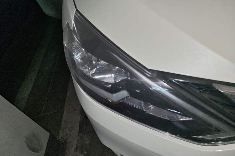 Used Nissan Sylphy 2021 Classic 1.6XL CVT Luxury Edition Right Front Headlight