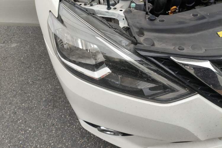 Used Nissan Sylphy 2021 Classic 1.6XL Manual Luxury Edition Right Front Headlight