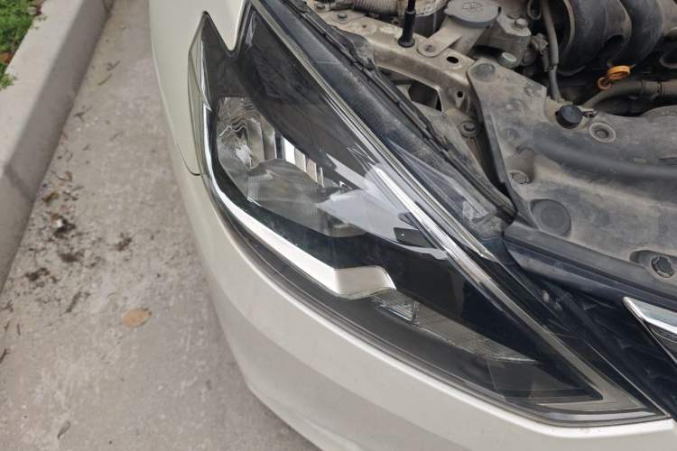 Used Nissan Sylphy 2021 Classic 1.6XE CVT Comfort Edition Right Front Headlight
