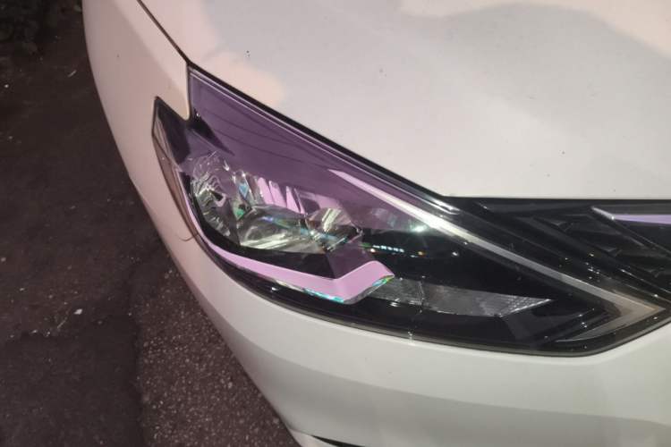 Used Nissan Sylphy 2021 Classic 1.6XE Manual Comfort Edition Right Front Headlight