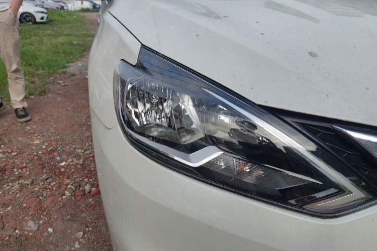 Used Nissan Sylphy 2021 Classic 1.6XL CVT Luxury Edition Right Front Headlight