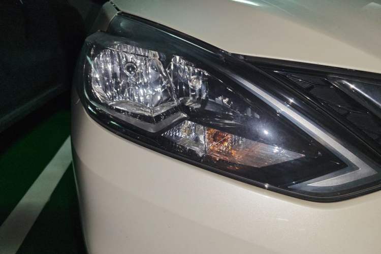 Used Nissan Sylphy 2021 Classic 1.6XL CVT Luxury Edition Right Front Headlight