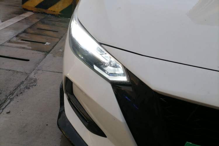 Used Nissan Sylphy 2021 1.6L XL CVT Enjoyment Edition Right Front Headlight